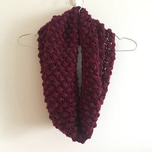Burgundy Single Loop Infinity Chunky Scarf